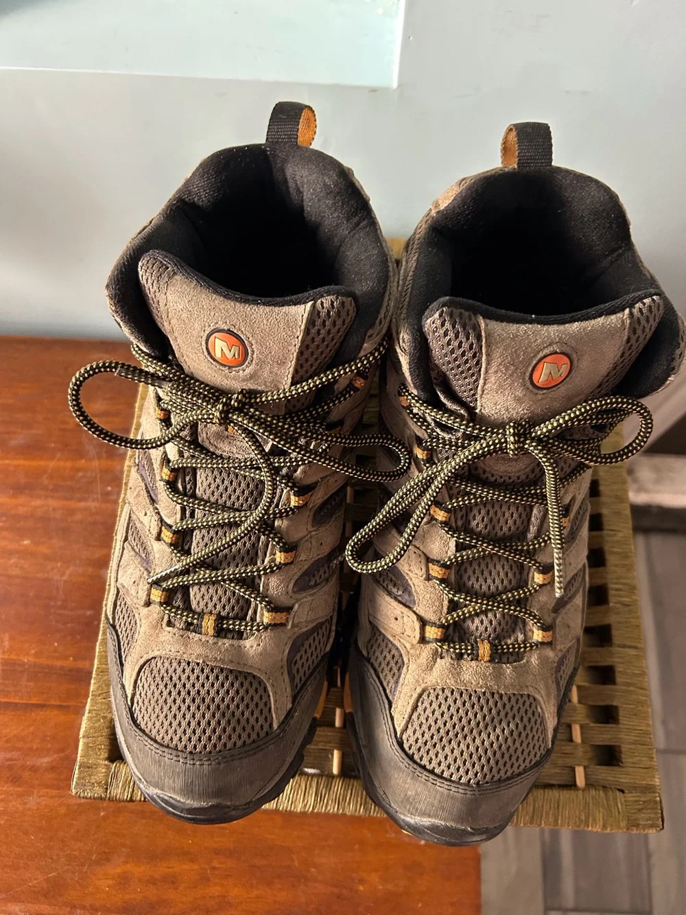 Merrell Moab 2 Hiking Boot Waterproof Suede & Mesh Color Walnut Men’s 11.5